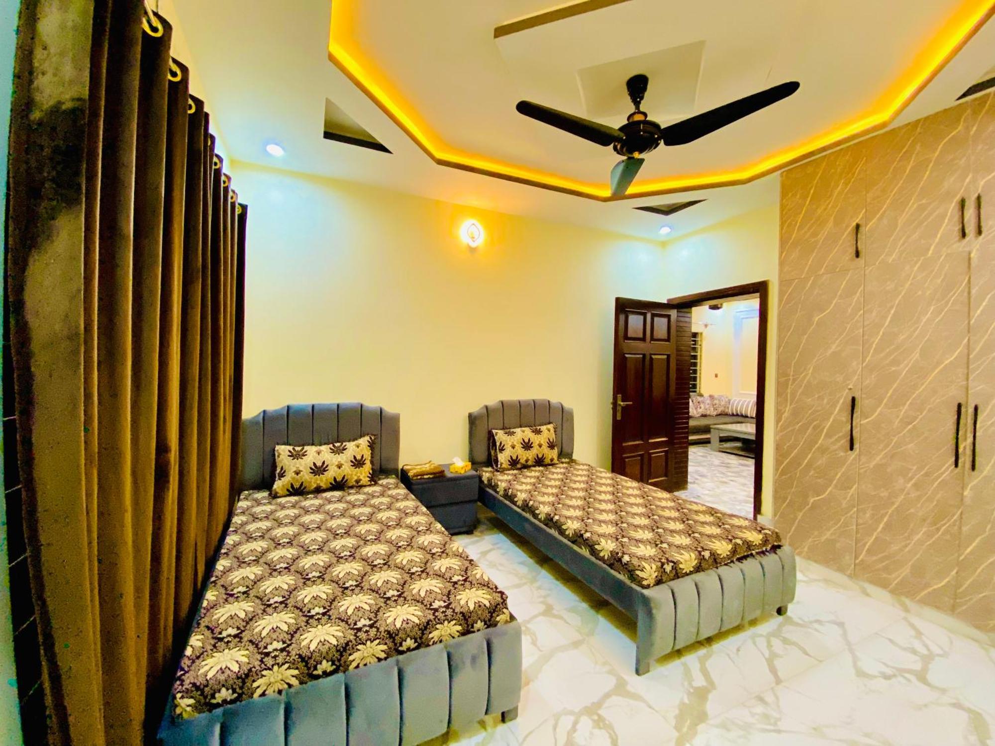 Moonlight Guest House ราวัลปินดี ภายนอก รูปภาพ
