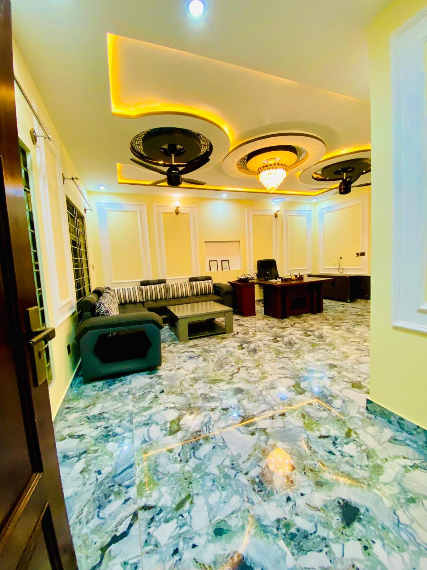 Moonlight Guest House ราวัลปินดี ภายนอก รูปภาพ