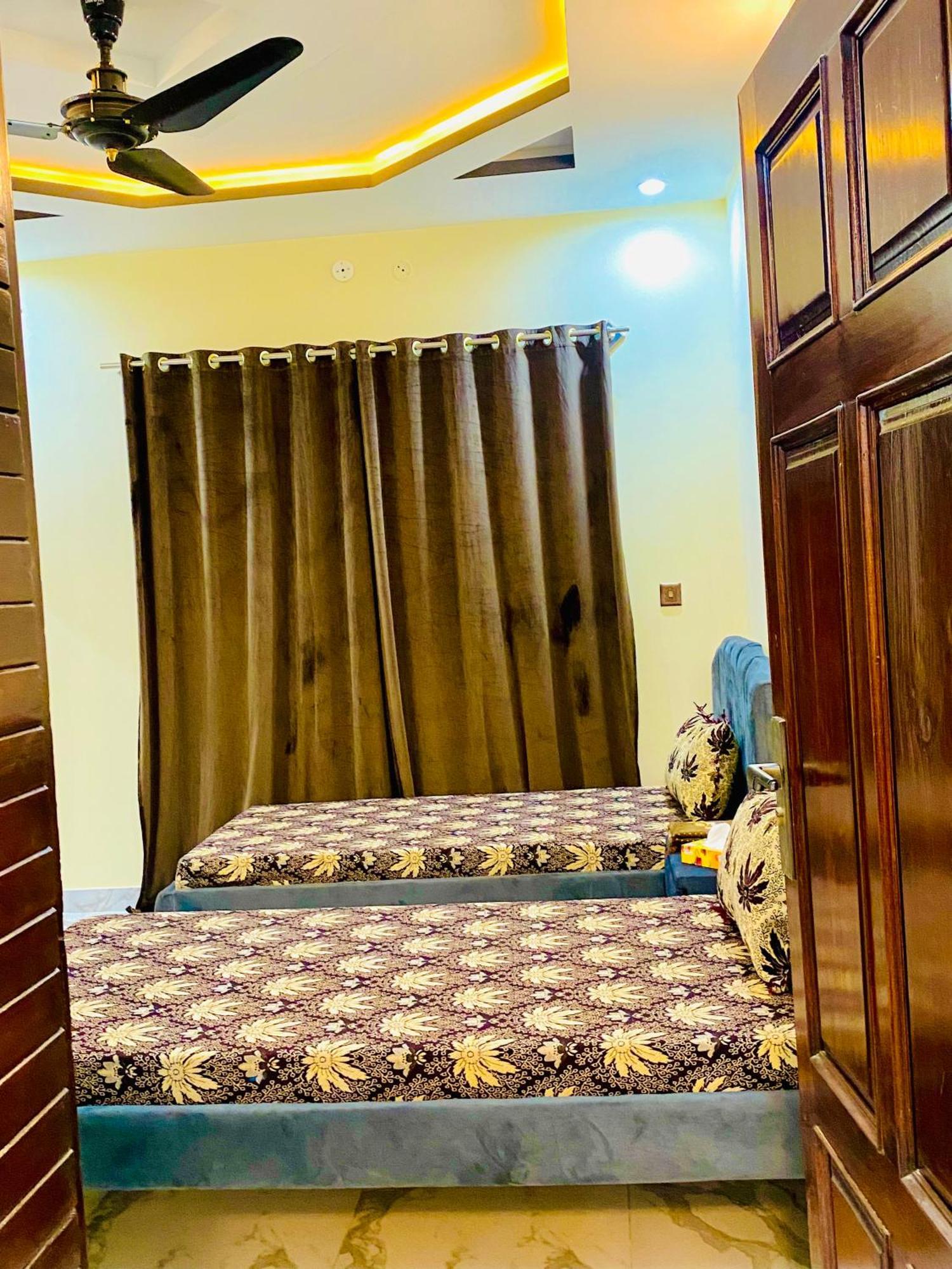 Moonlight Guest House ราวัลปินดี ภายนอก รูปภาพ