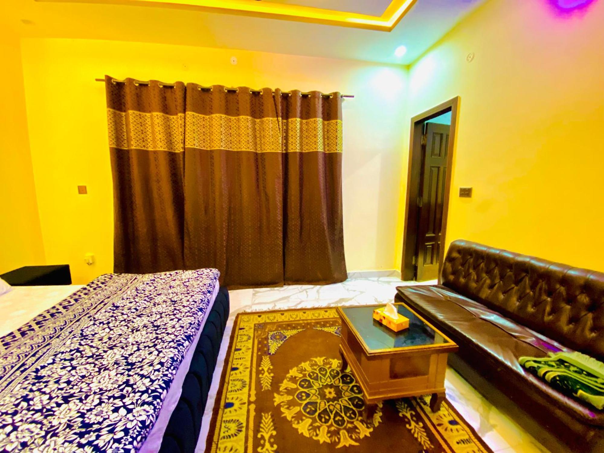 Moonlight Guest House ราวัลปินดี ภายนอก รูปภาพ
