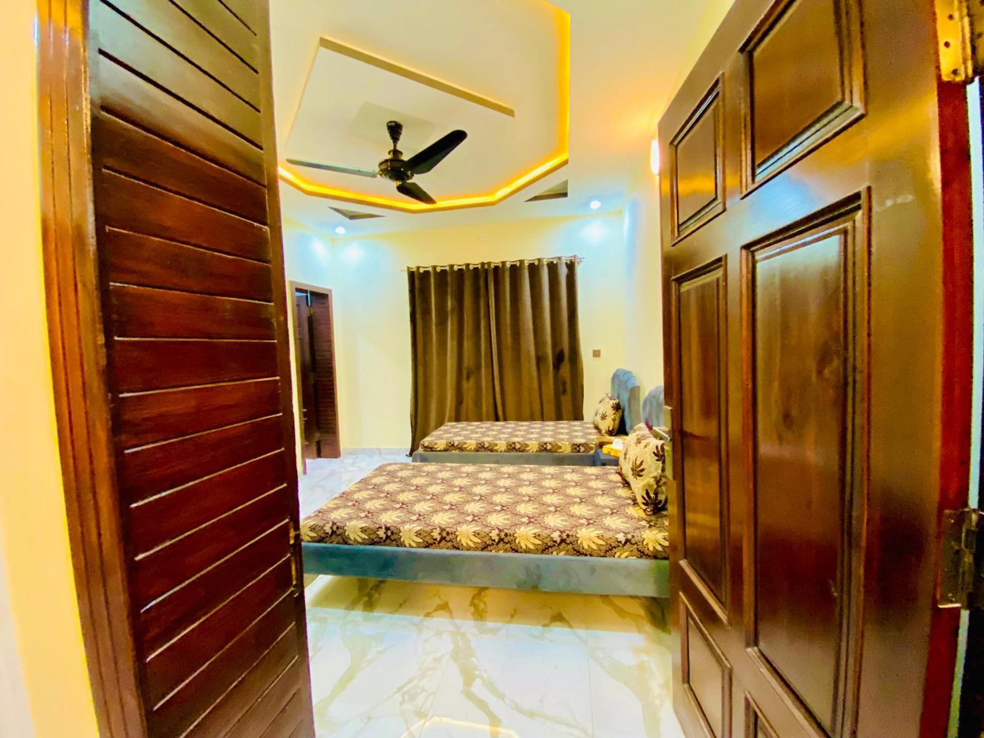 Moonlight Guest House ราวัลปินดี ภายนอก รูปภาพ