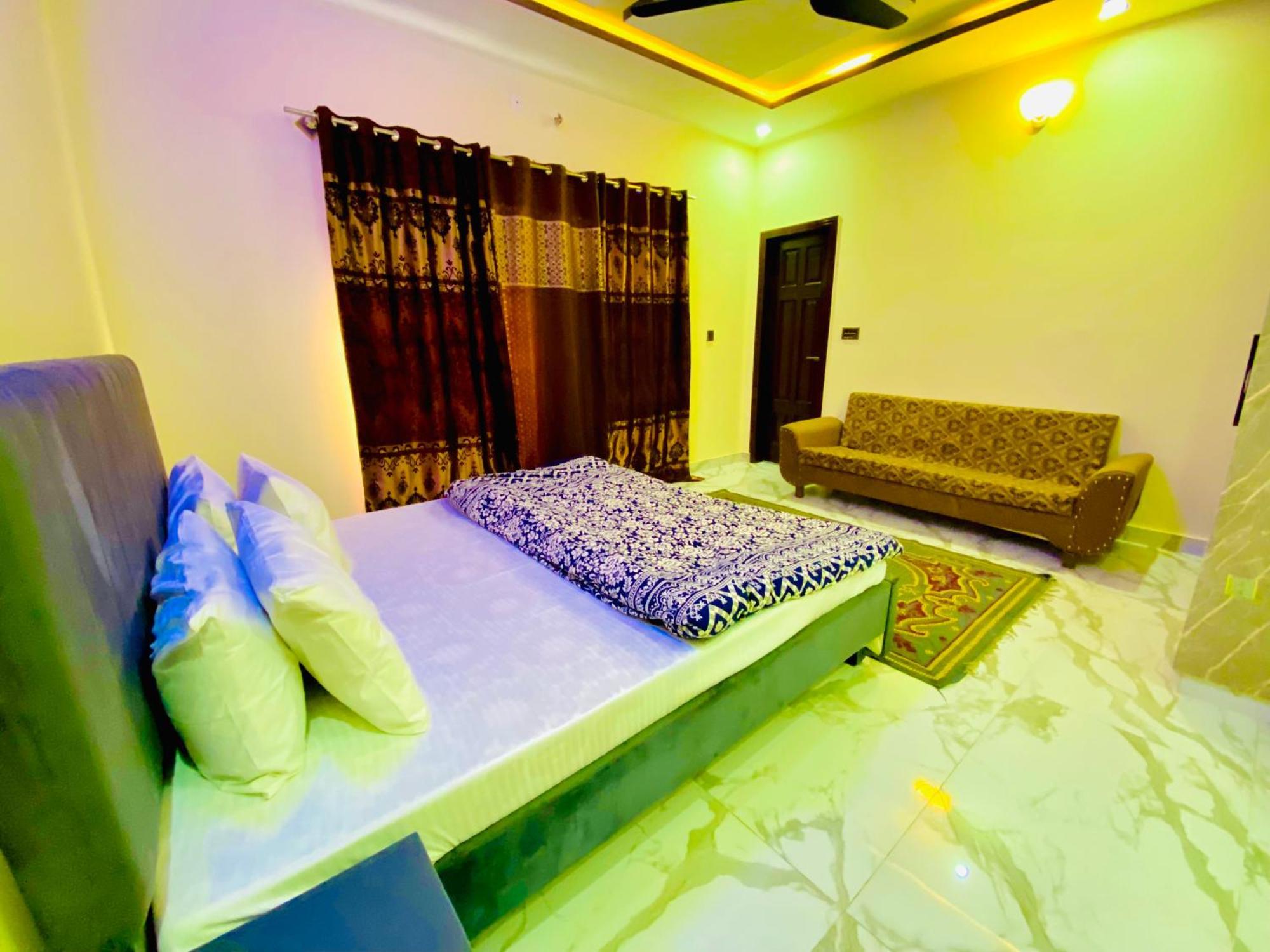 Moonlight Guest House ราวัลปินดี ภายนอก รูปภาพ