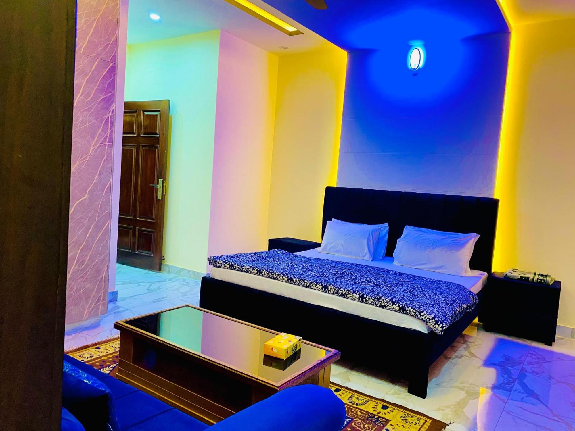 Moonlight Guest House ราวัลปินดี ภายนอก รูปภาพ