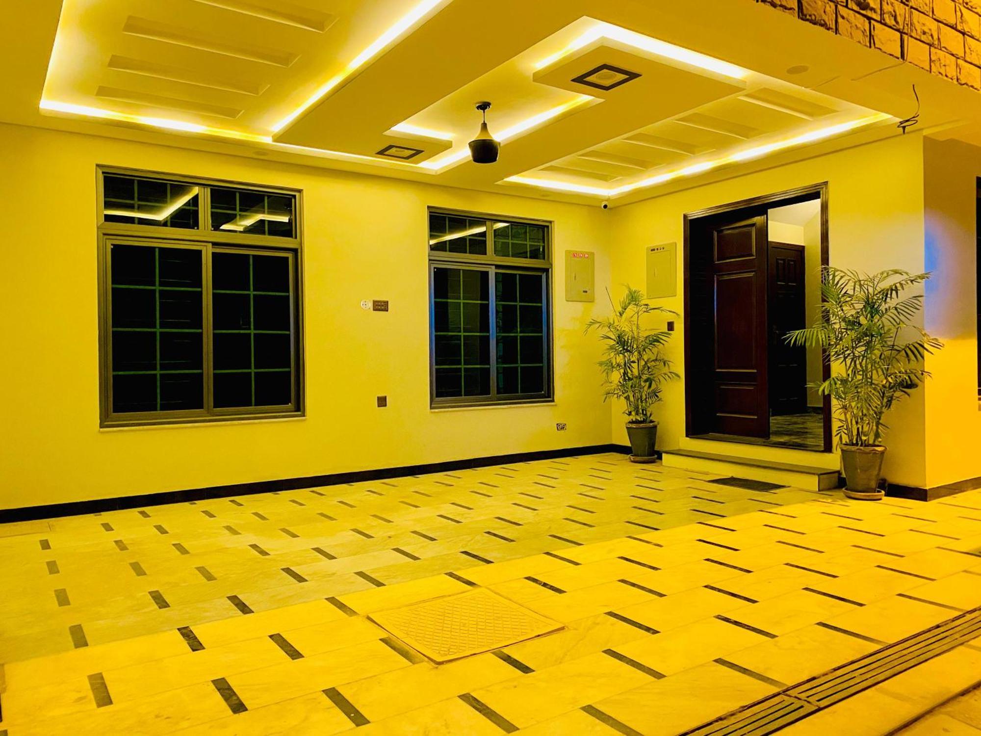 Moonlight Guest House ราวัลปินดี ภายนอก รูปภาพ