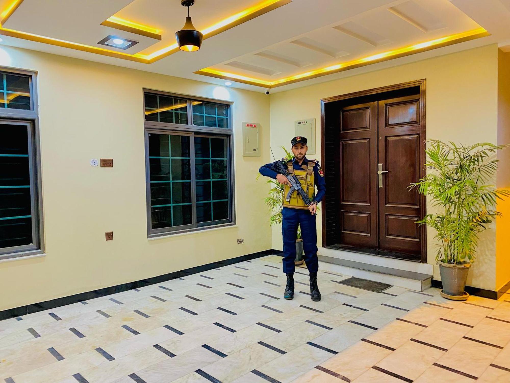 Moonlight Guest House ราวัลปินดี ภายนอก รูปภาพ